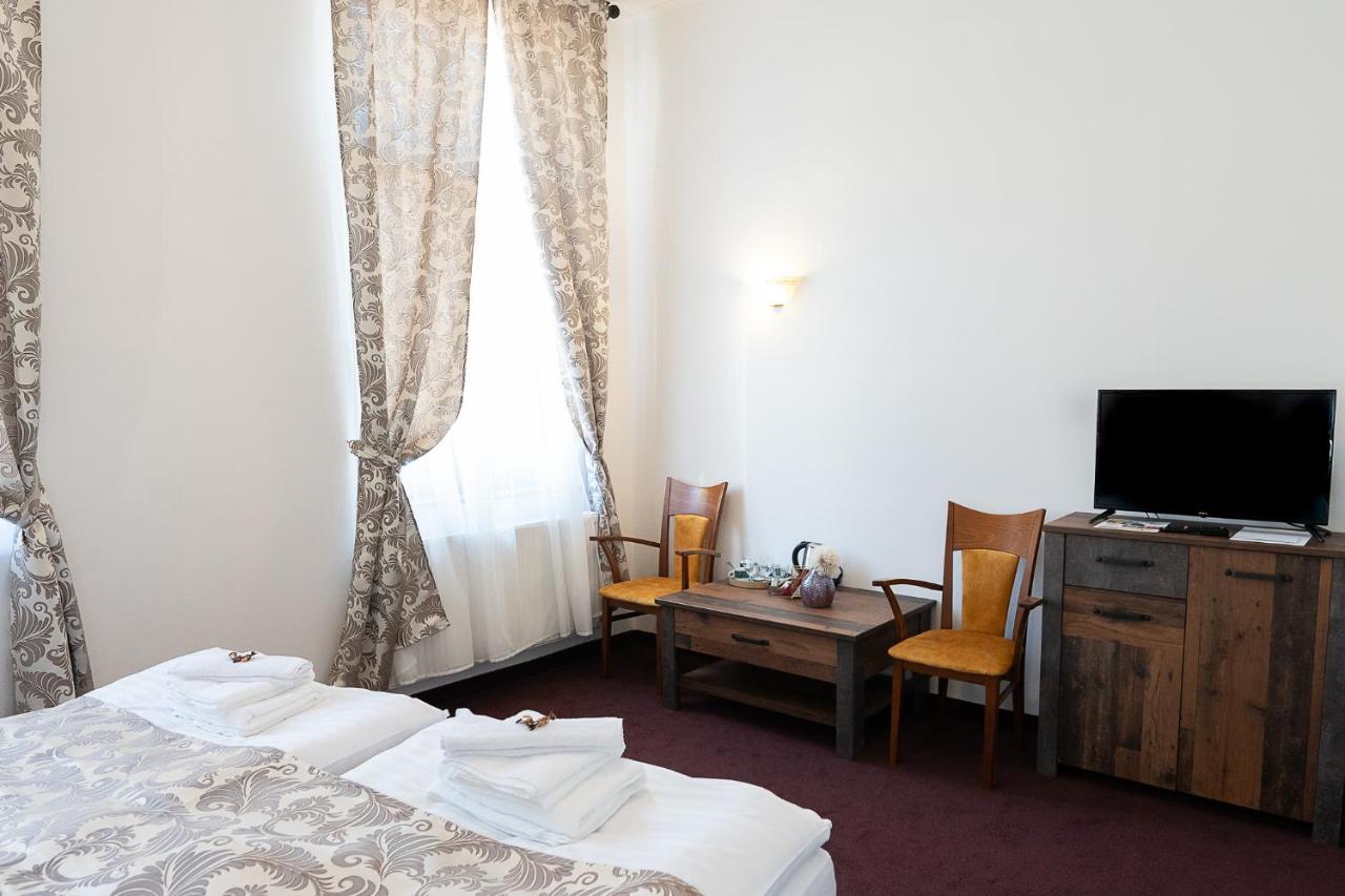 Penzion Deloris Trenčín Exteriör bild