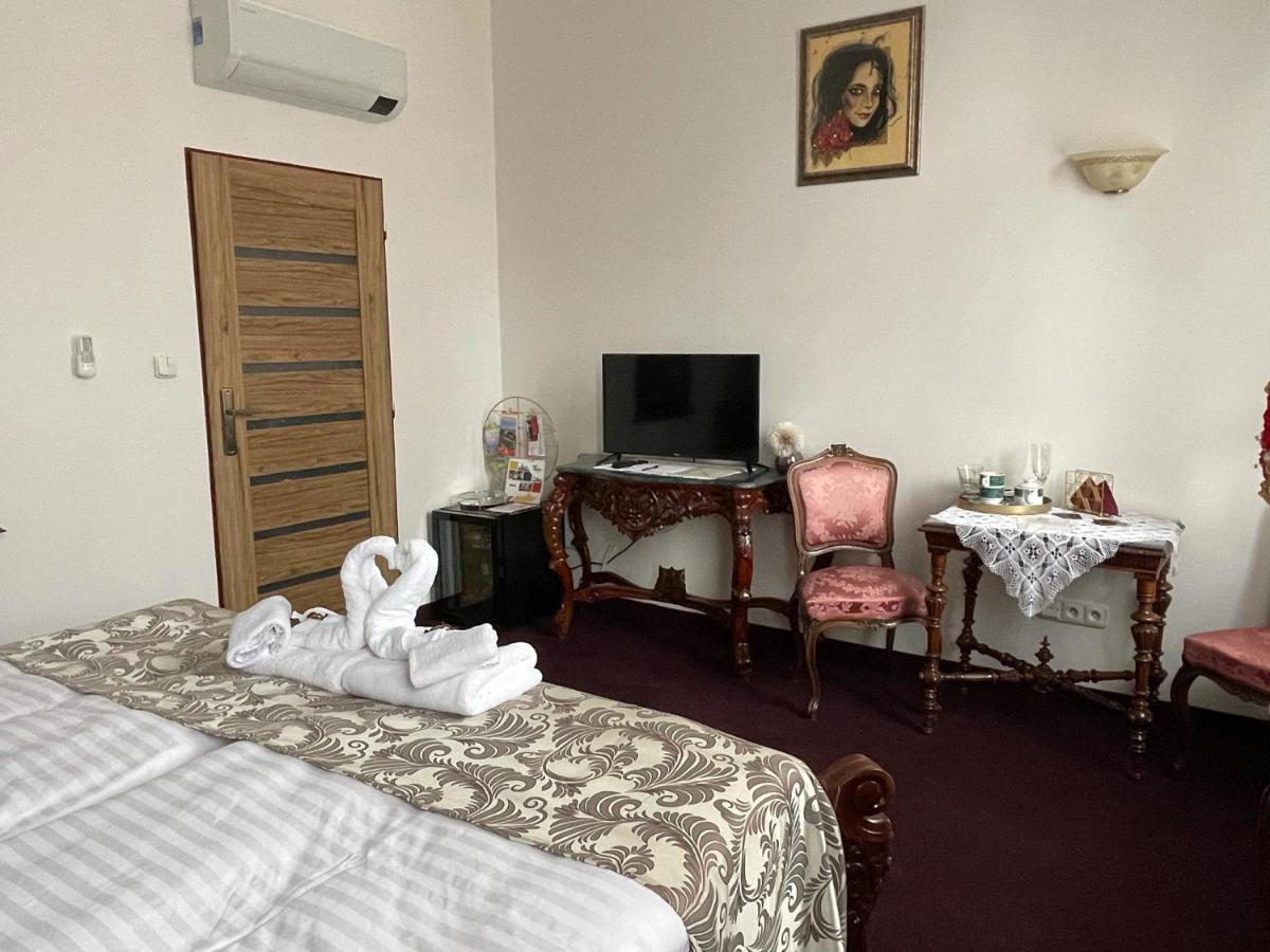 Penzion Deloris Trenčín Exteriör bild