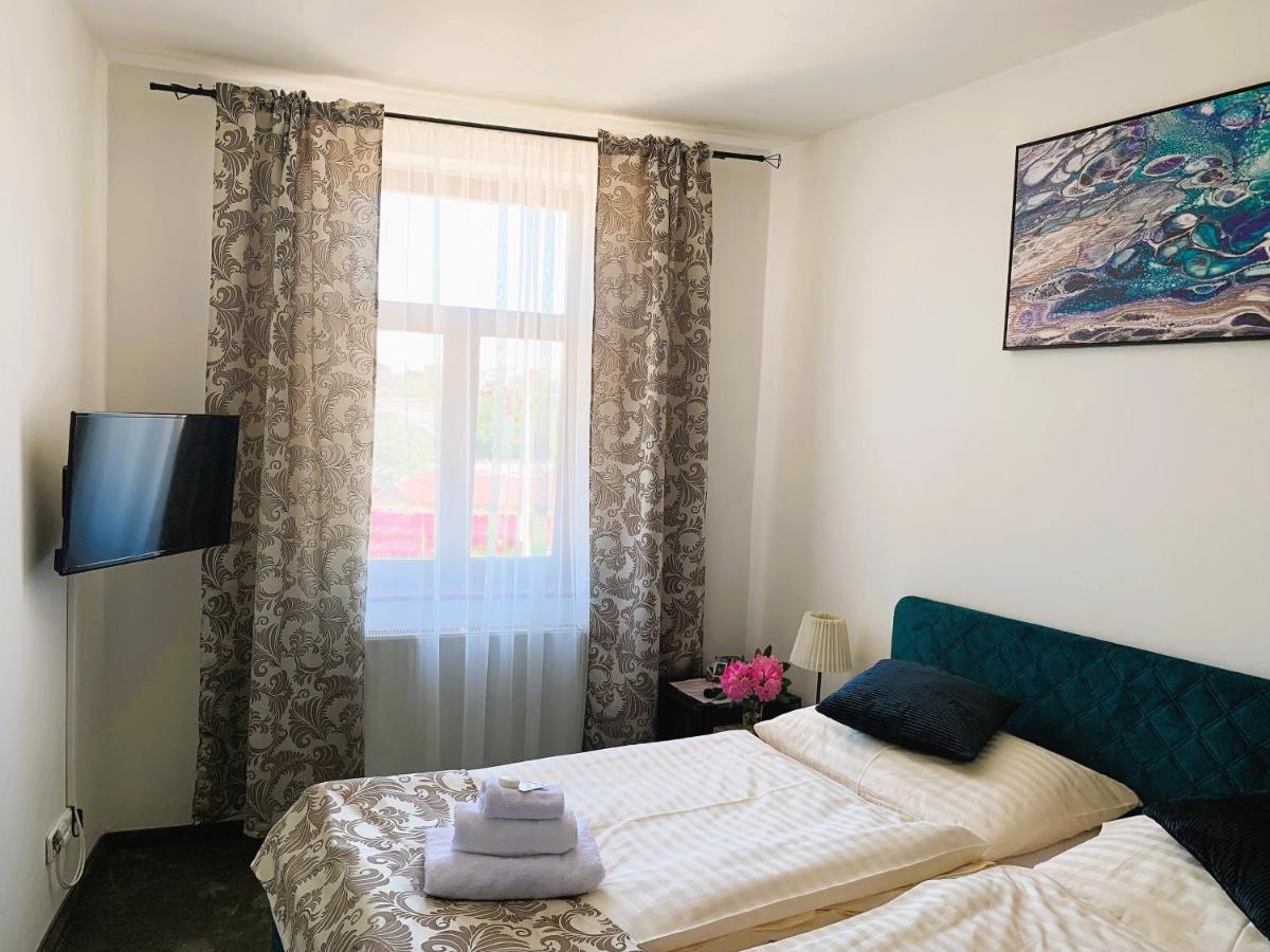 Penzion Deloris Trenčín Exteriör bild
